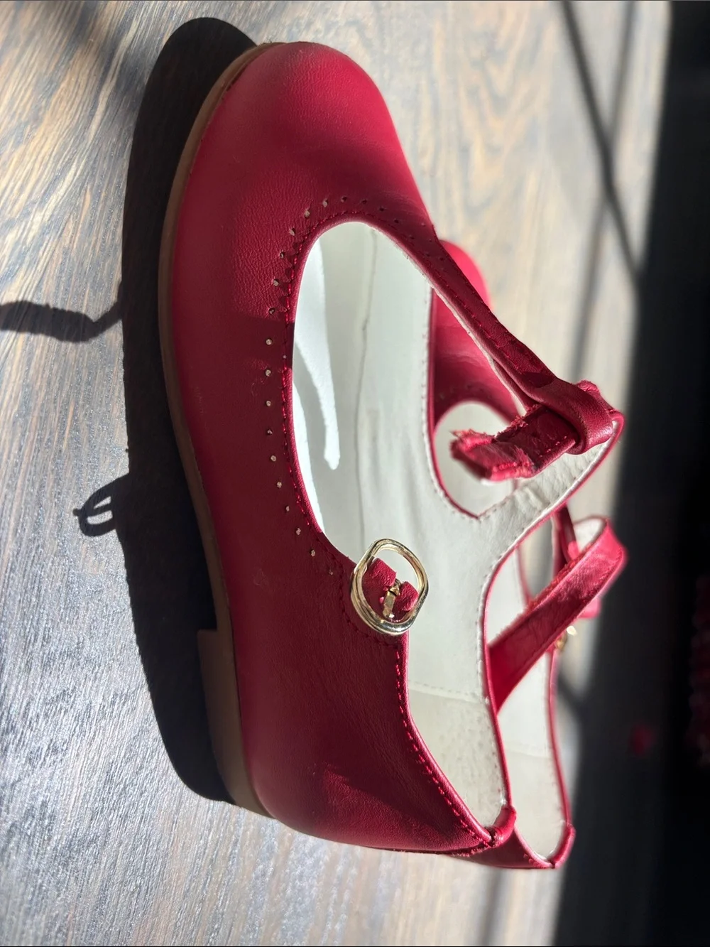 La Coqueta size 25 T Strap Leather Little Girls Shoes